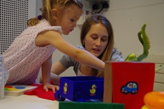 In den Boxen befinden sich neuartige Gegenstände, die entdeckt werden können.