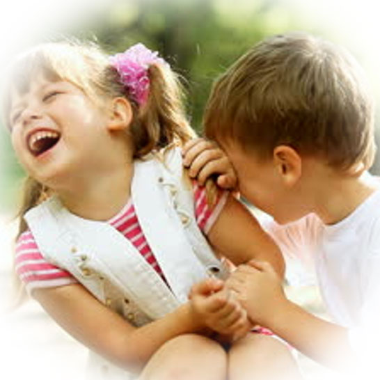 Was bringt Kinder zum Lachen?